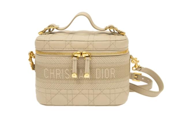 仁布县回收Dior包包.jpg